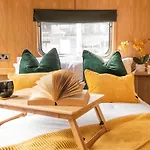 Hotel en barco - Houseboats