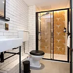 Aparthotel 29 Queen Street 4*