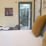 Lower Gilmore Place * エディンバラ