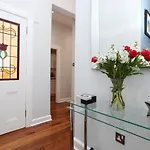 Joivy Fantastic New Town Flat With Shared Garden *