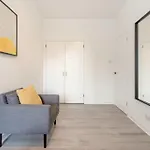 Modern & Bright 1 Bed For 4 Close To Centre! *
