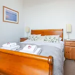 Apartmán Beautiful Center 1 Bed With Park View