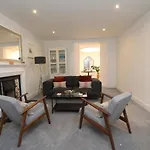 Centre New Town 2 Bedroom Flat * Edinburgh
