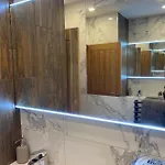 Appartement Lovely 3 Bed With Jacuzzi, Close To Airport, Driveway, Wifi Edinburgh