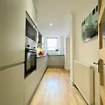 Elite 3 Bed New Town With Private Walled Garden * Edinburgh