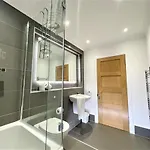 Elite 3 Bed New Town With Private Walled Garden