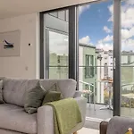 Designer Urban Apartment With City Terrace * Edinburgh