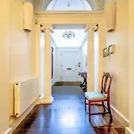 Beautiful Centre Georgian 4 Bed Townhouse With Private Garden