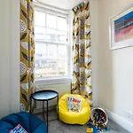 Lovely 3 Bed In Lejlighed