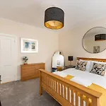 Lovely 3 Bed In Apartmán Edinburgh