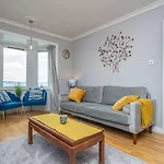 Stunning Flat With Sea View And Parking - Pass The Keys Appartement