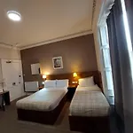 House Hotel
