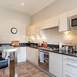 Exclusive 2 Bed, Free Private Parking, In West End Apartman Edinburgh