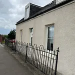 4 Bed Near Airport * 爱丁堡