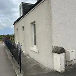 4 Bed Near Airport * 爱丁堡
