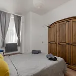 Stylish Flat In With Private Garden 아파트 에든버러