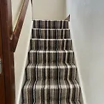 4 Bed Near Airport