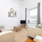Joivy Cosy Flat In The Heart Of