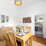 Joivy Cosy Flat In The Heart Of