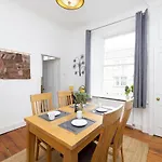 Διαμέρισμα Joivy Cosy Flat In The Heart Of *