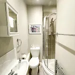 Charming 3 Bed In Old Town * Edinburgh