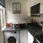 Cosy One Bedroom Flat In Center Διαμέρισμα *