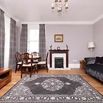 Joivy Cozy Near Castle