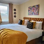 Appartamento 4 Bedrooms By Sensational Short Lets & Serviced