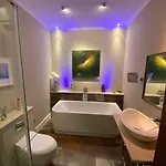 Braid Rd Stunning شقة
