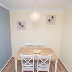 Modern Renovated 2bed Flat With Free Parking דירה *