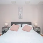 Modern Renovated 2bed Flat With Free Parking דירה