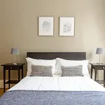 2 Bed Old Town - Next To Castle *