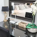 Апартаменты Luxury 3 Bed Royal Mile
