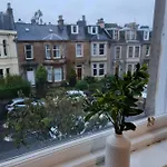 Pilrig St בית הארחה אדינבורו