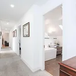 Luxury 3 Bed Royal Mile Апартаменты