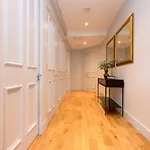 Joivy Luxury On George Street * Edinburgh