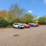 Appartement Modern 1br Flat - Free Parking + Lift *