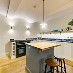Super Castle Basement *