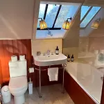 דירה The Rock House - Main House *
