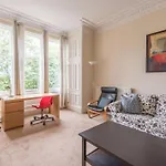 Beautiful 2 Bed 2 Bath Flat Overlooking Meadows Park Edinburgh