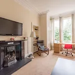 Daire Beautiful 2 Bed 2 Bath Flat Overlooking Meadows Park Edinburgh