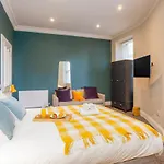 Royal 2bed Center *