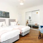Bright New Town 2br-1ba, 1 Min To George St By Bonjour Residences Διαμέρισμα *