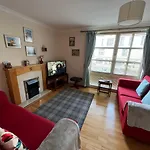 Old Town, Free Parking, Outlander Experience * Edinburgh
