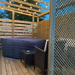 Lovely 3 Bed With Jacuzzi, Close To Airport, Driveway, Wifi Appartement