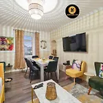 4 Bedrooms By Sensational Short Lets & Serviced