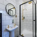 Comfortable Ground Floor Double فندق