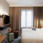 Moxy Otel 4*