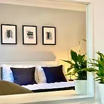別荘 3 Bedroom - 2 Bathroom Townhouse In Corstorphine Near Murrayfield Stadium - Direct Bus To Centre In 20 Minutes - Two Private Parking Spaces - Private Sunny Garden - Recently Refurbished *