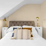 Stylish 1 Bedroom